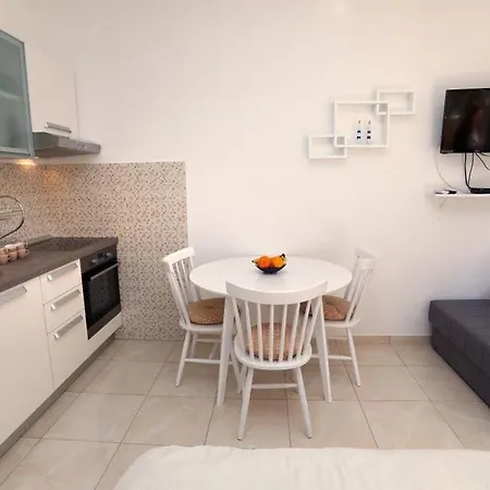 In Okrug Gornji With Terrace, Air Conditioning, Wifi, Washing Machine 5059-3 Apartment *