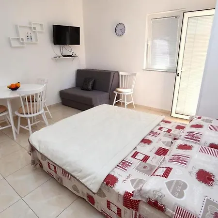 Apartment In Okrug Gornji With Terrace, Air Conditioning, Wifi, Washing Machine 5059-3